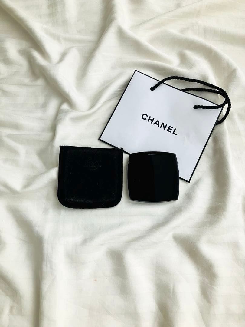 【新品】正規品　CHANELコンパクトミラー　国内百貨店購入