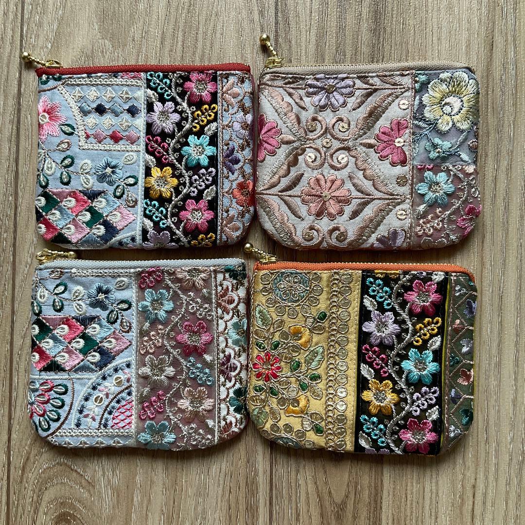 キラキラ⭐️　インド刺繍ポーチ小