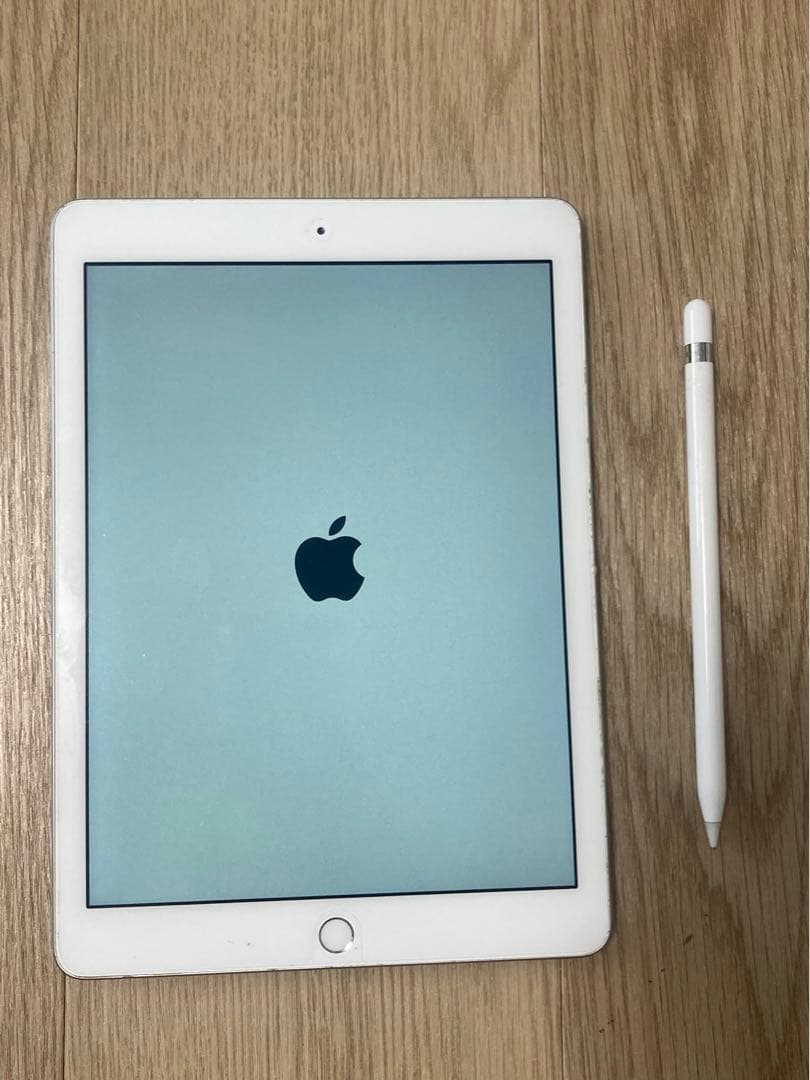 iPad (128gb)とApple Pencil、ケースのセット