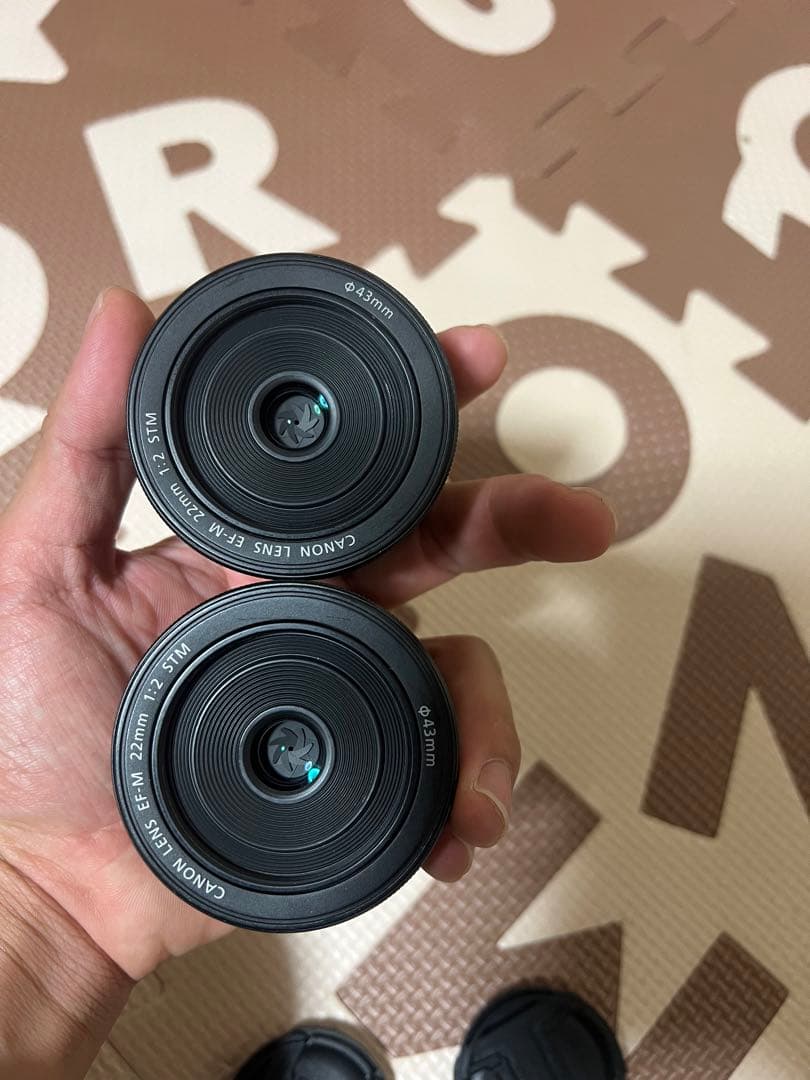 Canon EF-M 22mm F2 STM レンズフード付き 2本