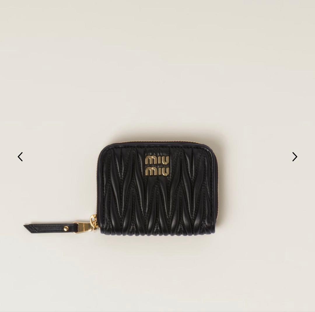 miumiu 財布