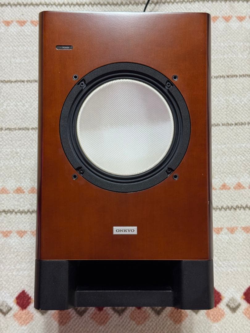 美品 ONKYO オンキヨ アンプ内蔵サブウーファーSL-D500