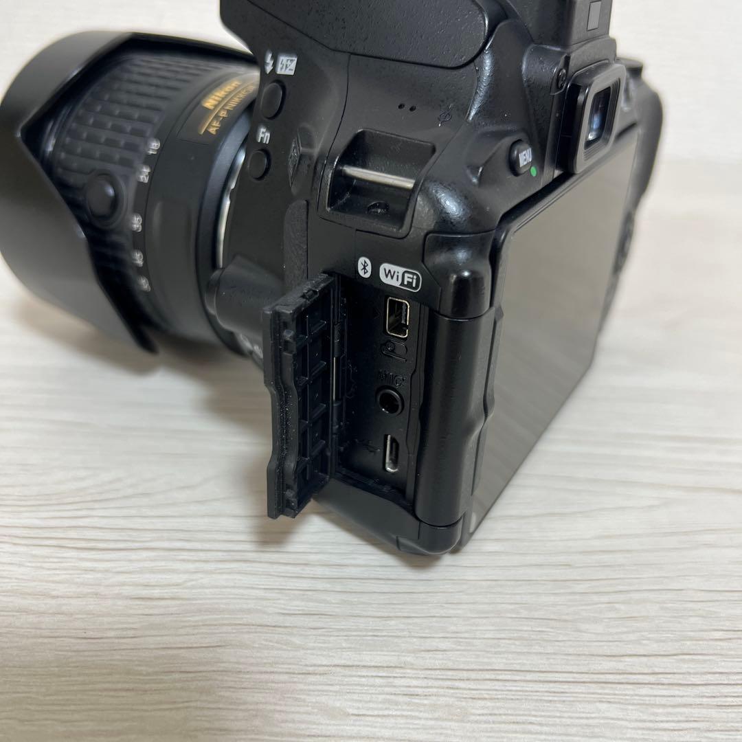 Nikon d5600 レンズキット 一眼レフ カメラ