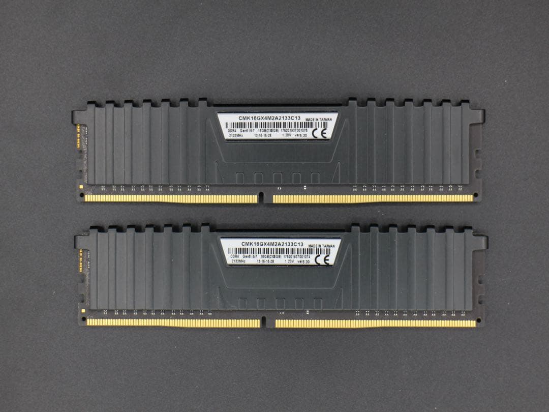 Vengeance DDR4 メモリ 16GB（8GB×2枚）2133MHz