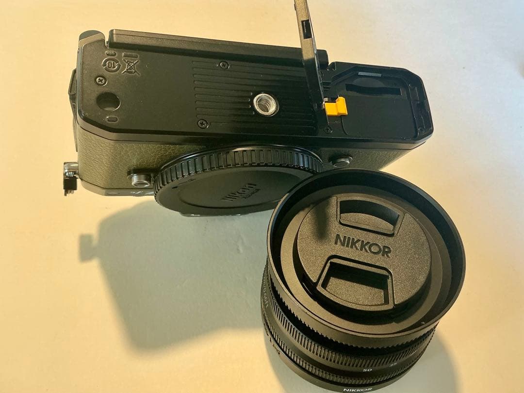 美品Nikon Z fc オリーブグリーンレンズセット オマケ多数 即持ち出し可