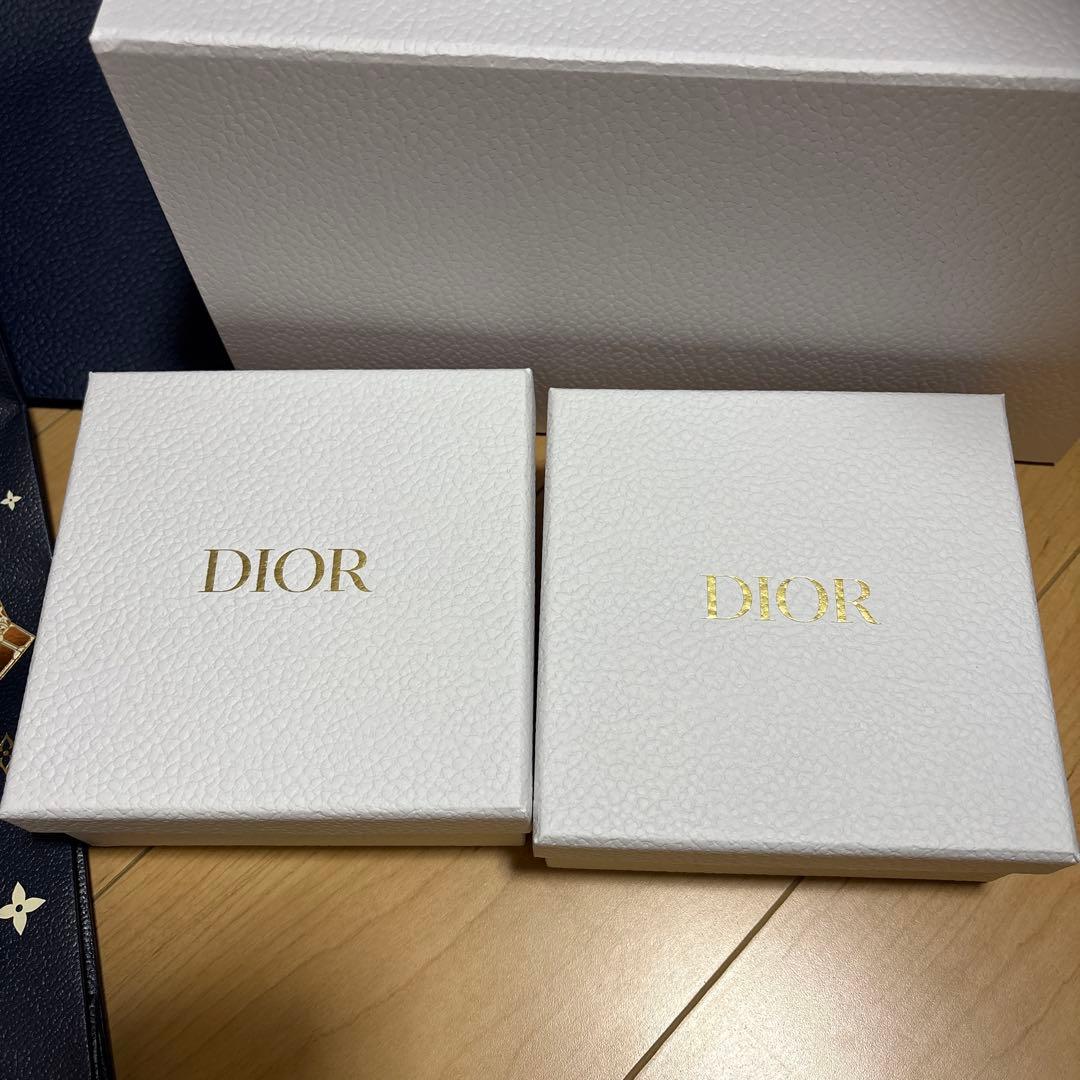 Dior ギフトボックスとショッピングバッグセット