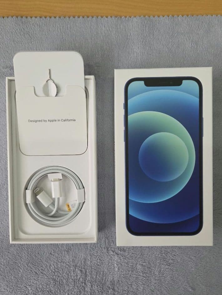 Apple iPhone 12 128GB 美品