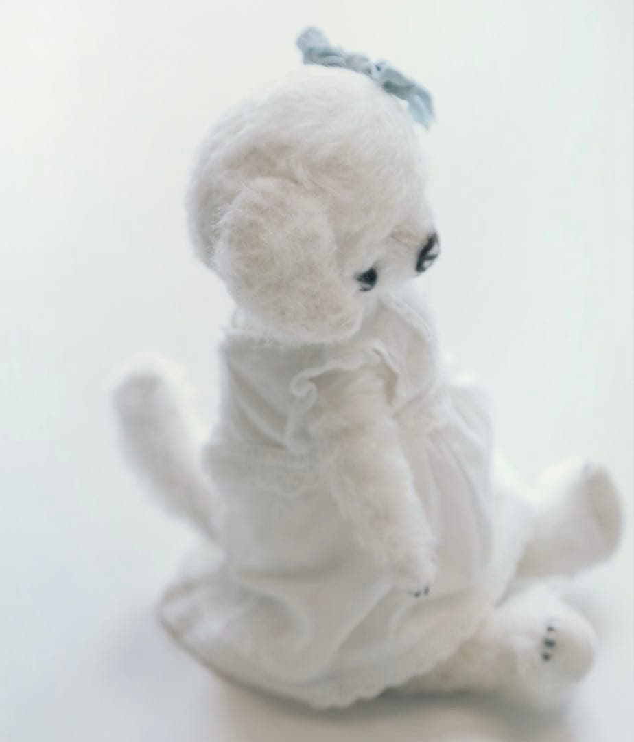 バニラクリーム仔犬 アーティストベア 海外作家様 ハンドメイド ぬいぐるみ 置物