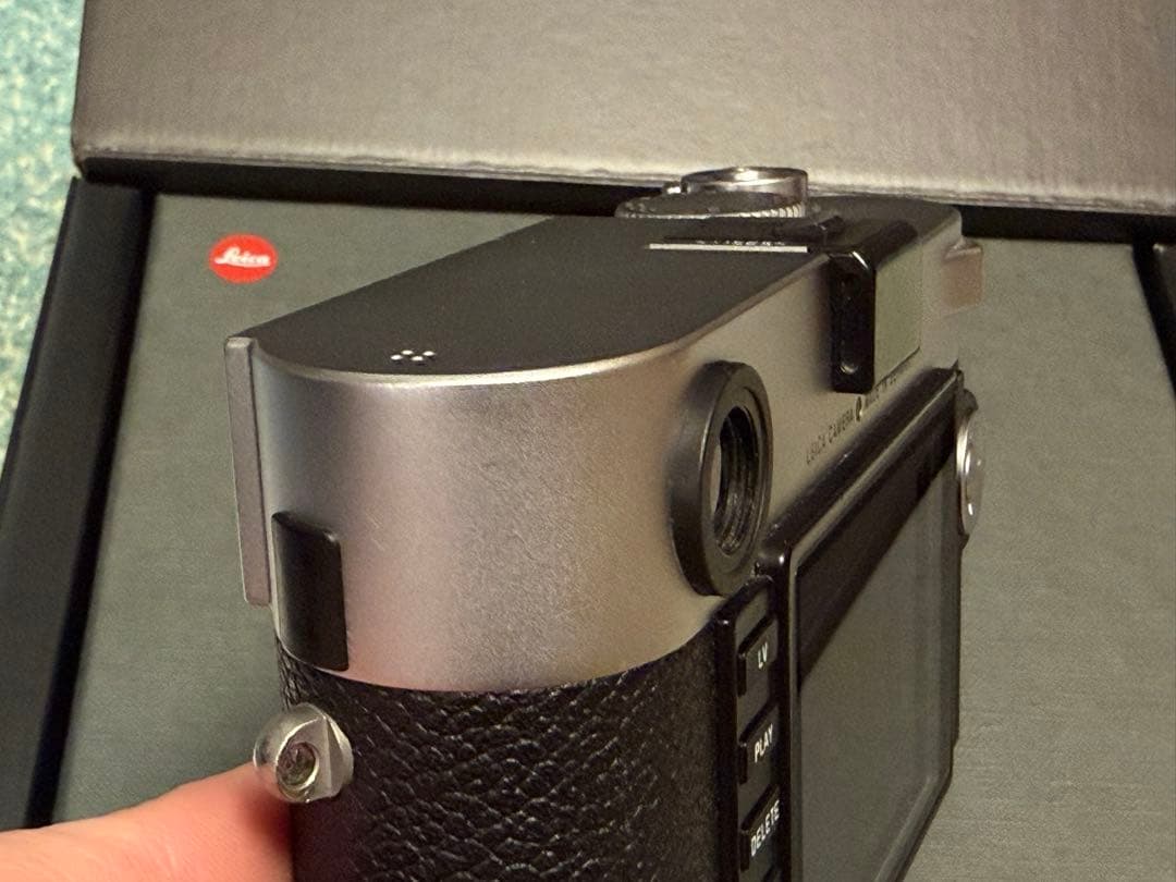 ライカ Leica M240シルバークローム【防湿庫保管・予備純正バッテリー付】