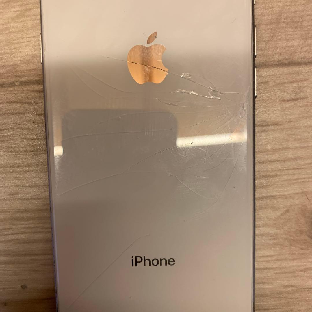iPhone 8 64GB (ジャンク）