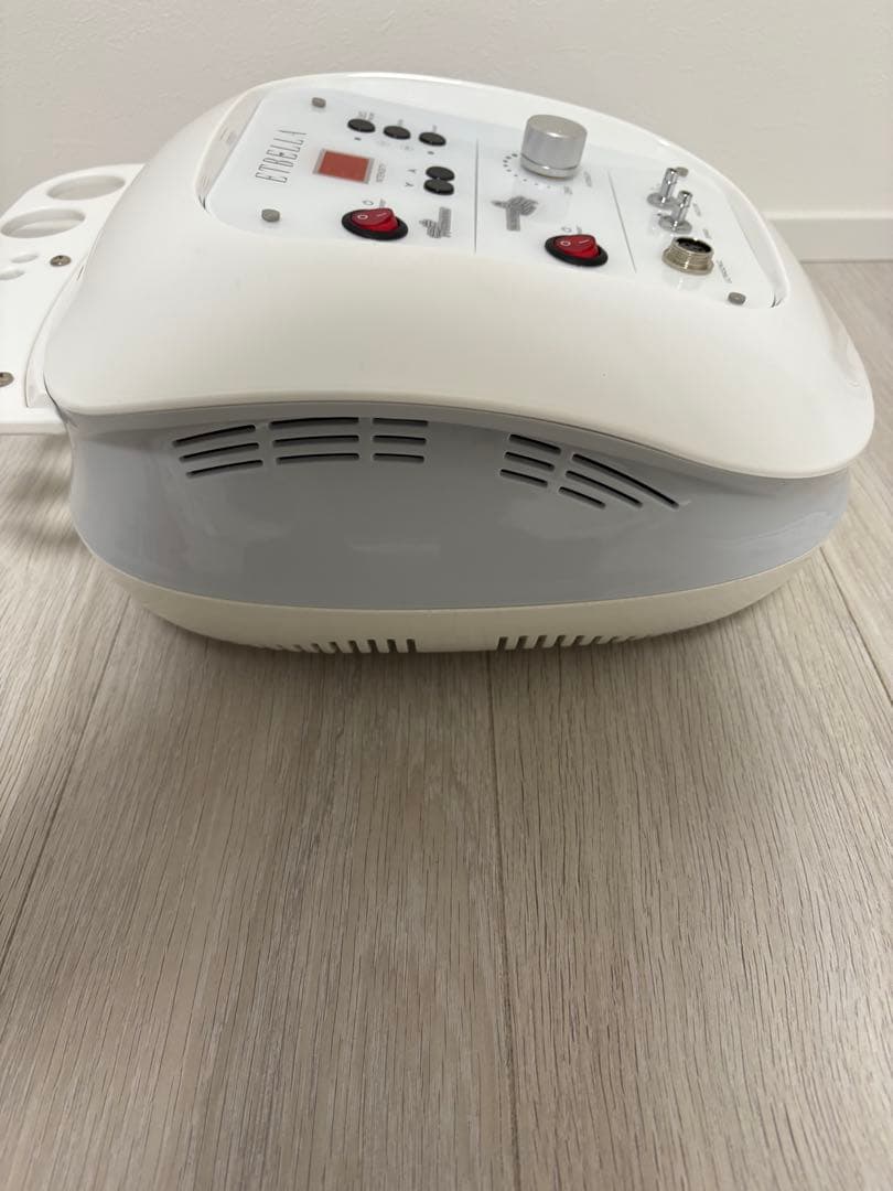 本日限定お値引き‼️業務用美顔器 3機能　セブンビューティー毛穴洗浄タルミ引き締め