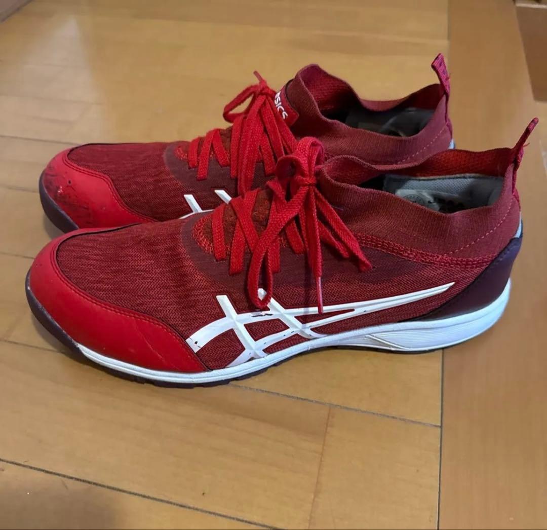 asics 赤 スニーカー 使用感あり