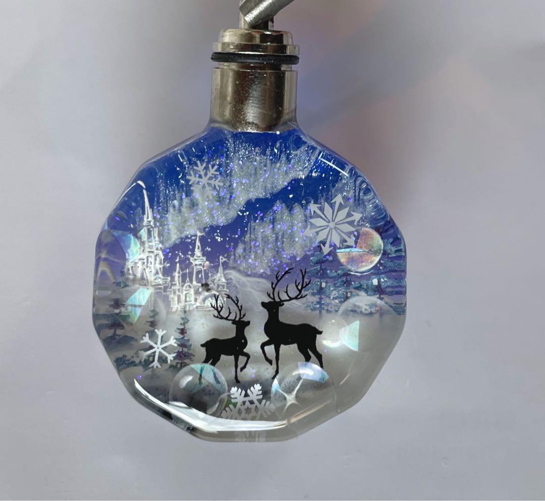 展示用/レジン/オーロラとお城と親子鹿　雪　蓄光　オルゴナイトネックレス