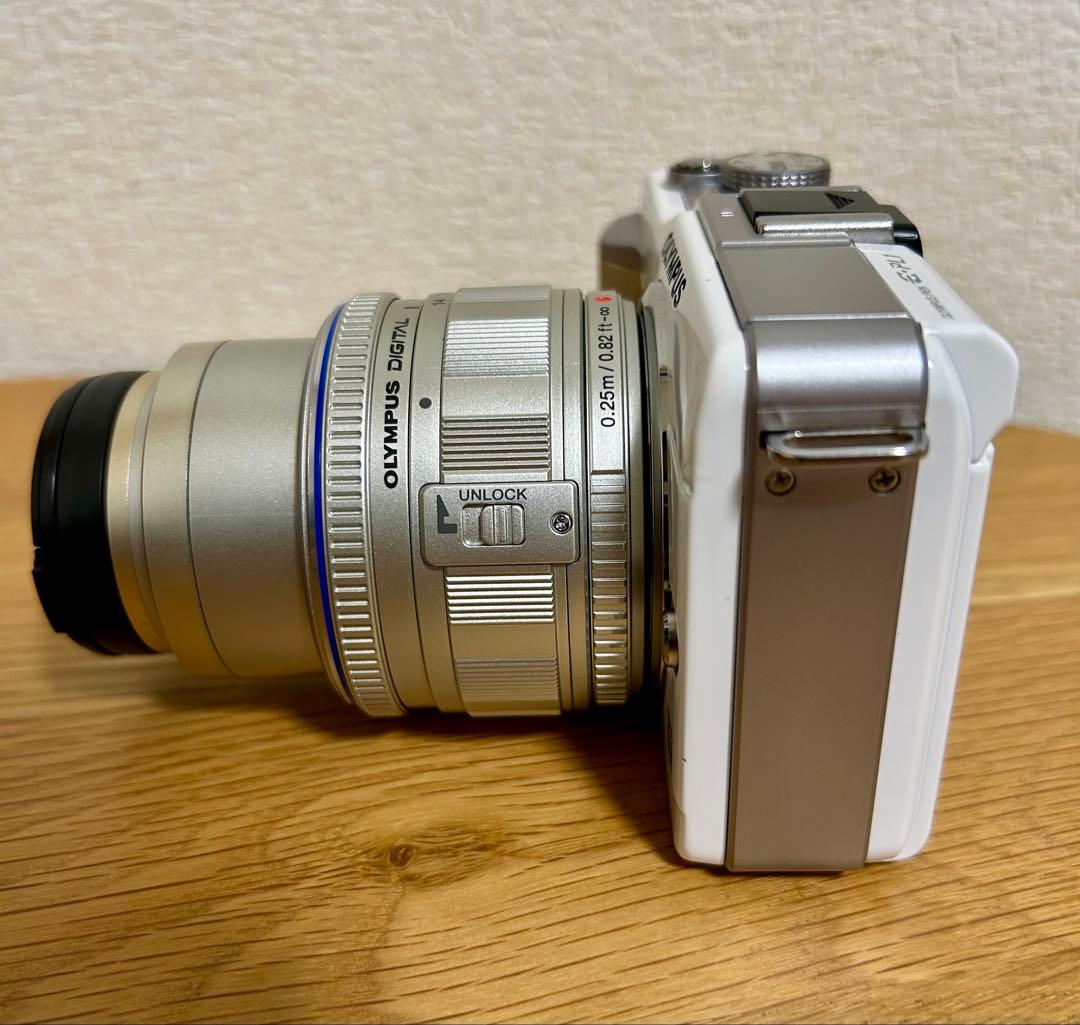 オリンパス ミラーレス一眼カメラ PEN E-PL1 OLYMPUS