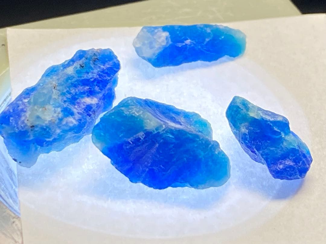 ハユーン　クリスタル　アウイン　アウイナイト　7ct コバルトブルー