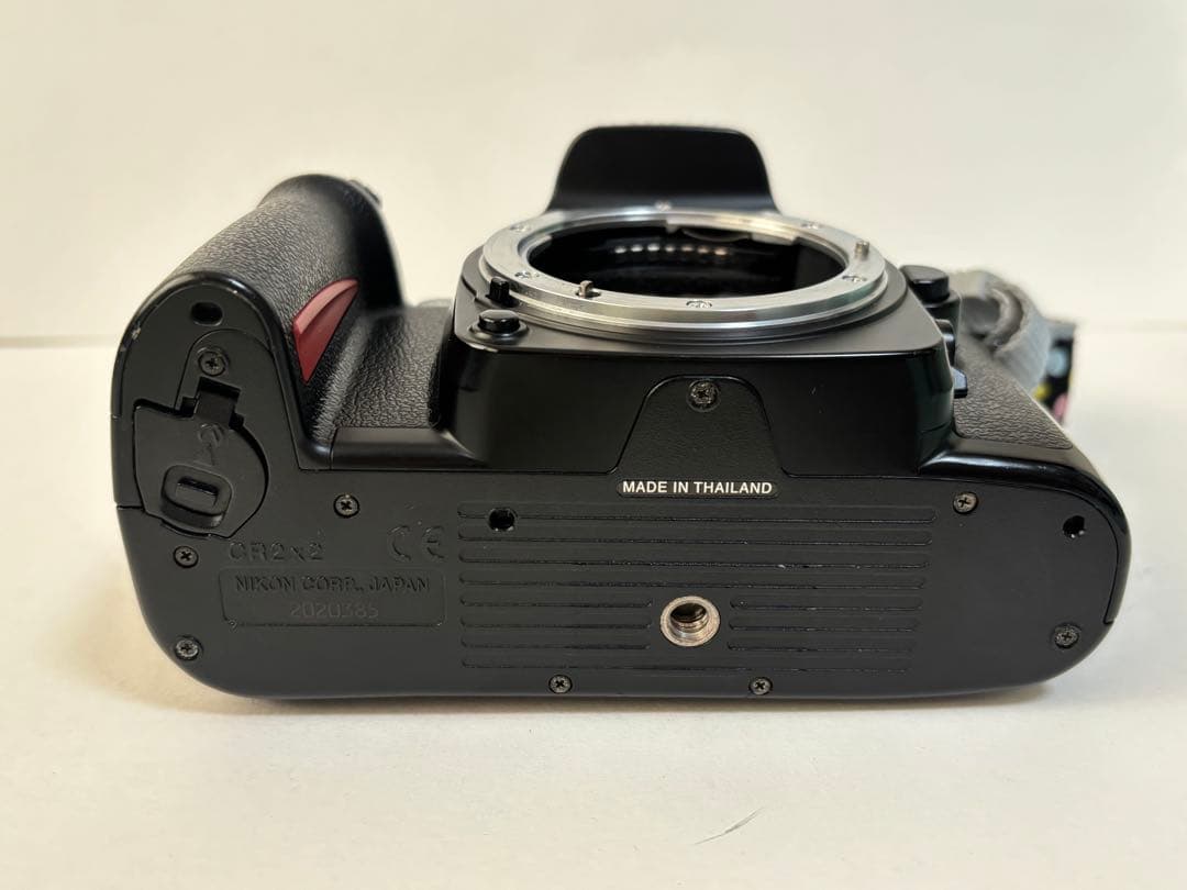 フィルム一眼レフ Nikon U2 ブラック 28-80mmレンズ付き