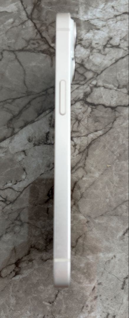 美品　SIMフリー iPhone 14 256GB ホワイト　おまけ付