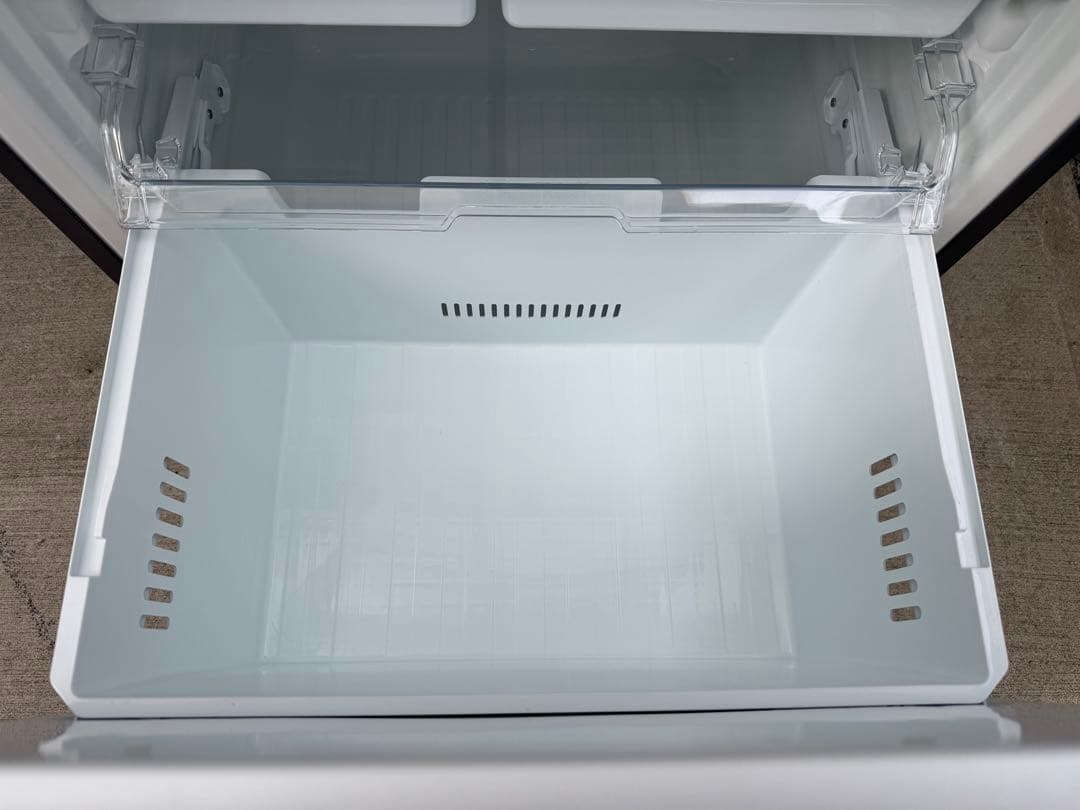 【極美品】2024年製 TOSHIBA 3ドア冷蔵庫 GR-V36SV 356L