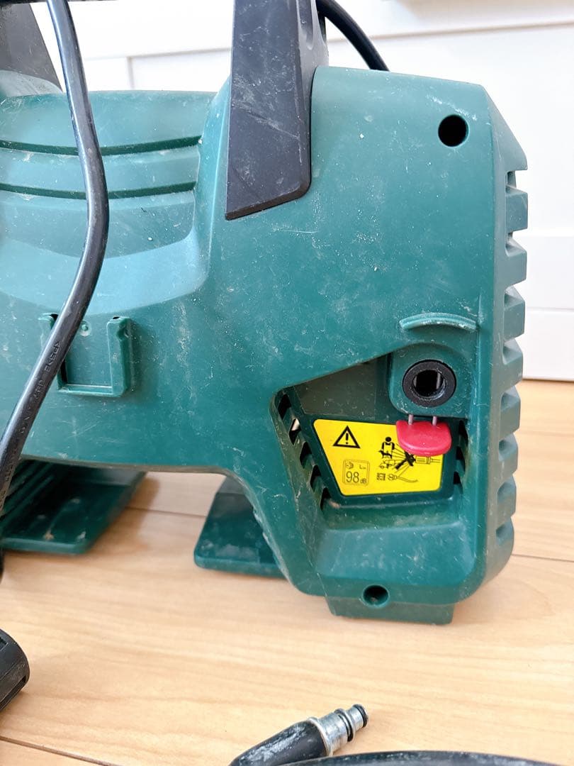 ボッシュBOSCHの高圧洗浄機 EasyAquatak 110 EA110
