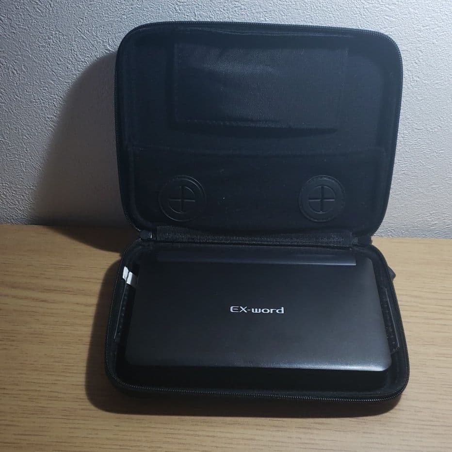 電子書籍リーダー本体 Ex-word DATAPLUS 8  XD-U6600