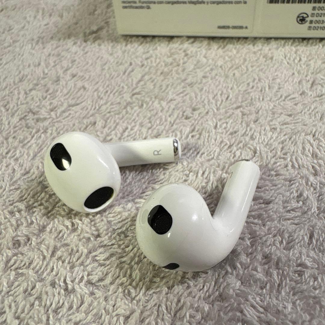 Apple AirPods 3 第3世代