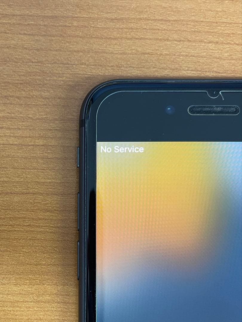 P*h様 動作確認済み iPhone 8 64GB ID V4494