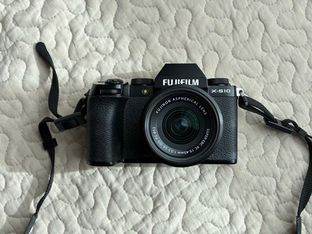 【値下げしました】美品/3月希望 FUJIFILM X-S10 ミラーレスセット