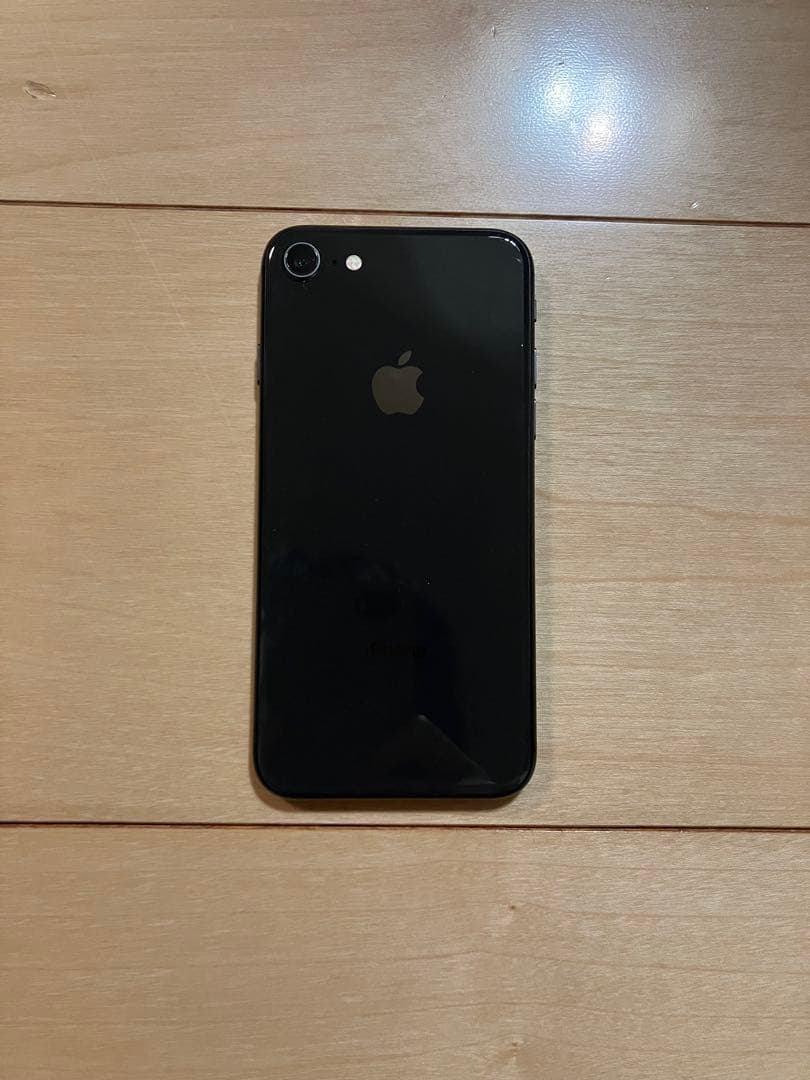 Apple iPhone 8 64GB ブラック 本体　美品