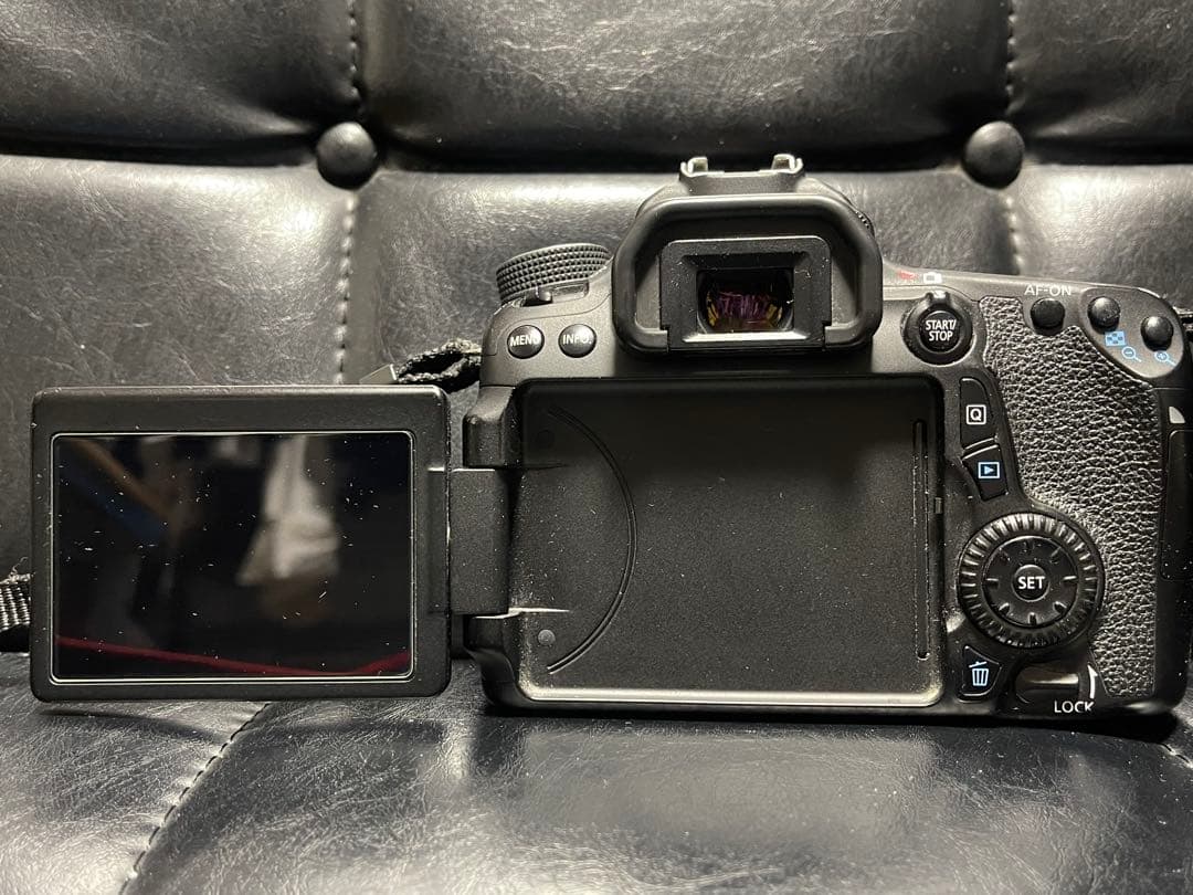 【箱付き】Canon EOS 70D レンズ2本＋バッグ付 すぐ使える豪華セット