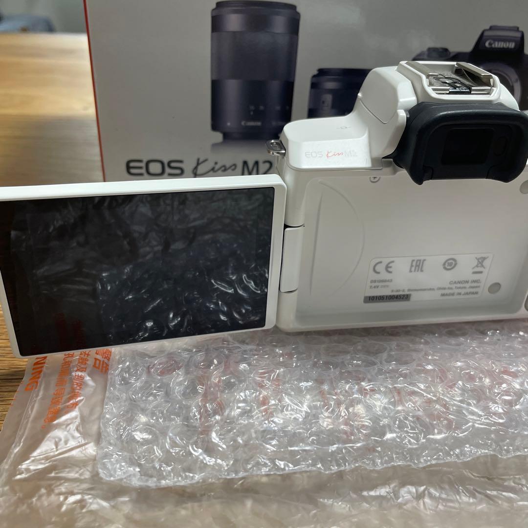 Canon EOS Kiss M2 ホワイト レンズ付き　展示