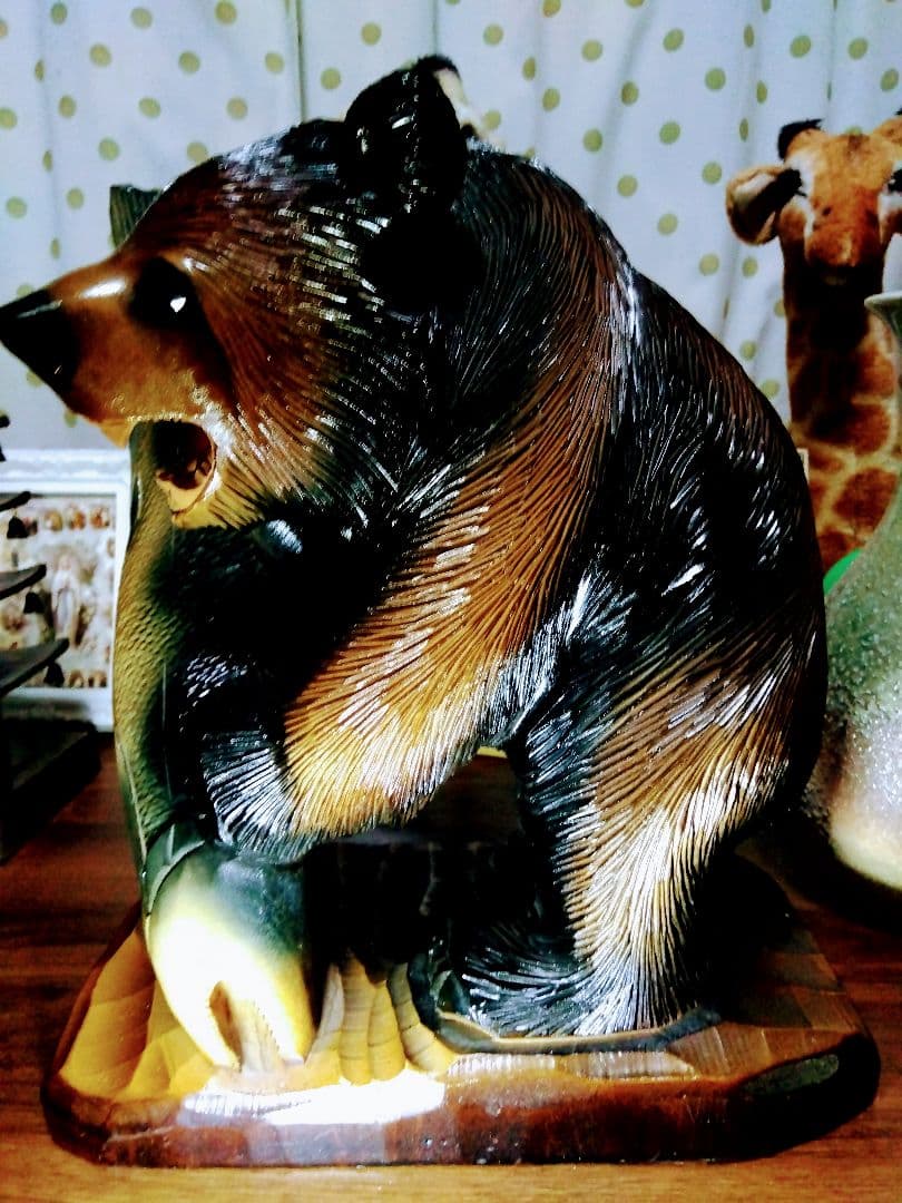 特大.木製クマと魚の彫刻 約2.86kg