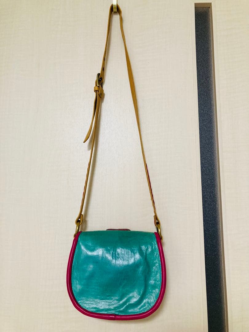 【お値下げしました】レザーショルダーバッグ