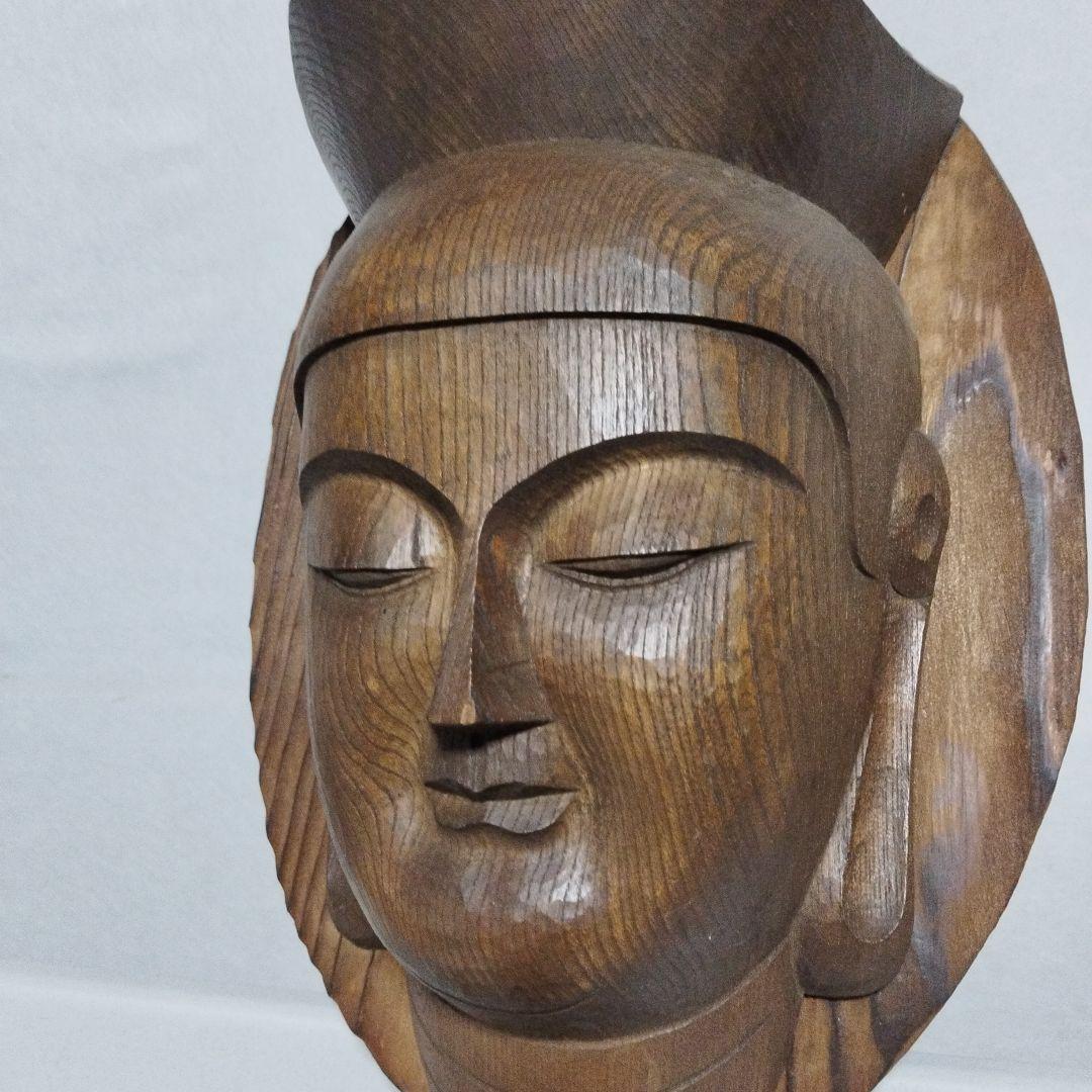 一刀彫のお面です。