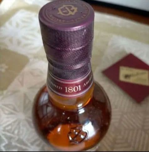 CHIVAS REGAL 12年 ウイスキー 700ml ギフトボックス付き