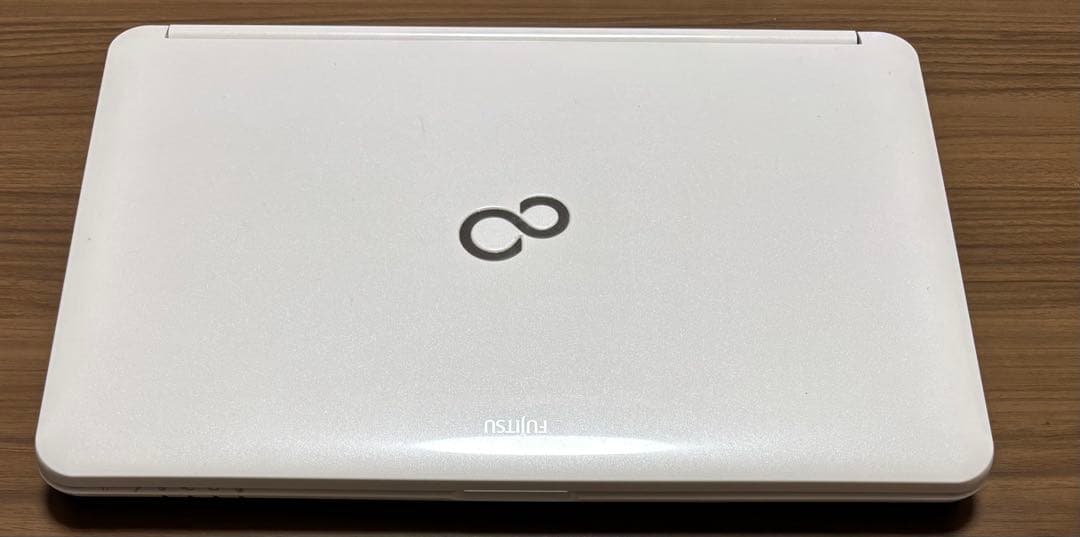 富士通ノート PC　LIFEBOOK AH77/G FMVA77GW