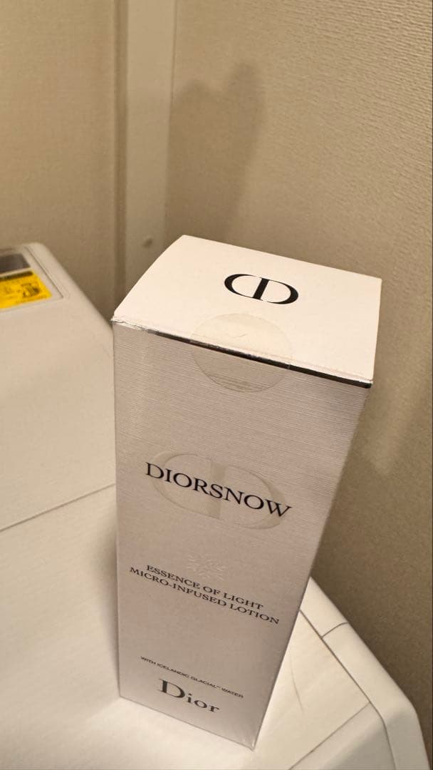 新品未開封！Dior スノー マイクロインフューズドローション 化粧水