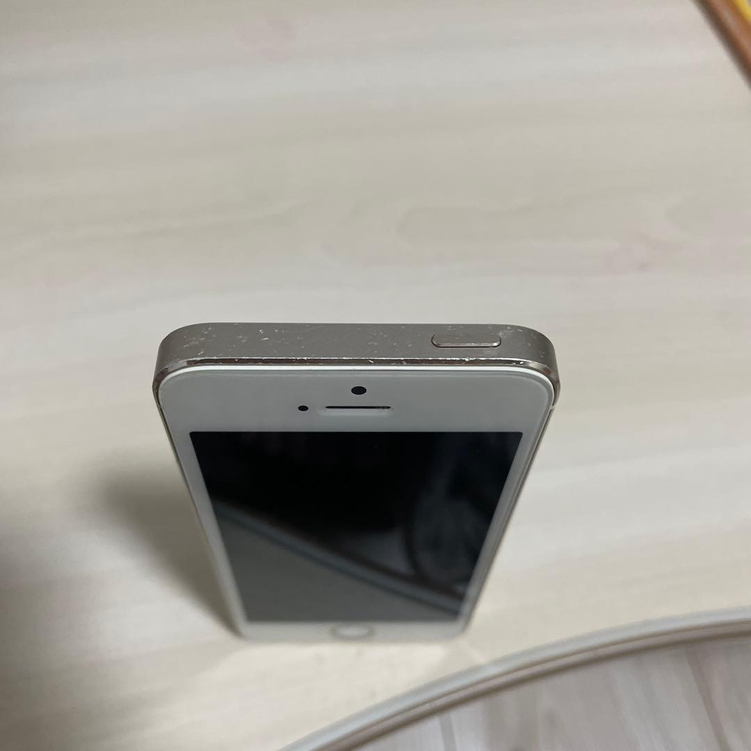 iPhone5充電器がないので電源入るかわかりません。ジャンク品で出品です