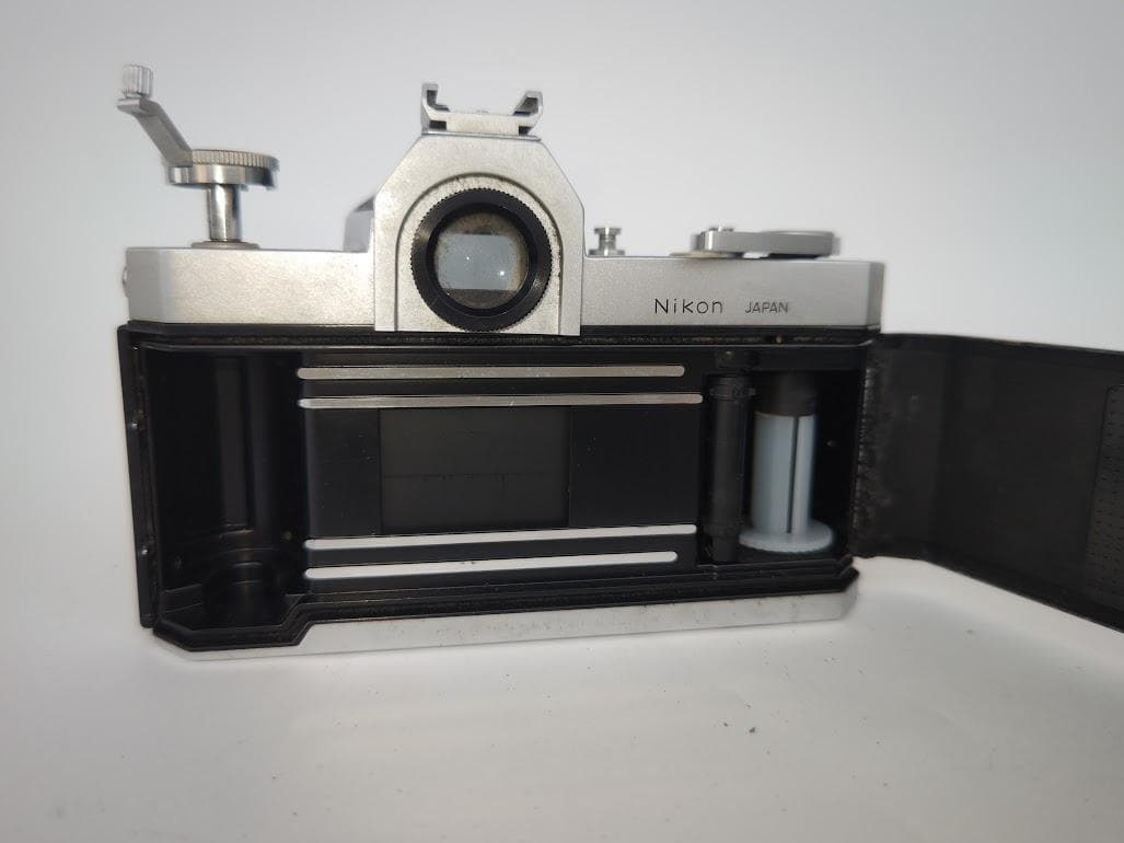 Nikon ニコン Nikomat FS フィルム一眼レフ 中古