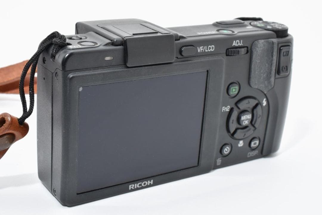 【希少】 RICOH リコー GX200 コンパクトデジタルカメラ コンデジ