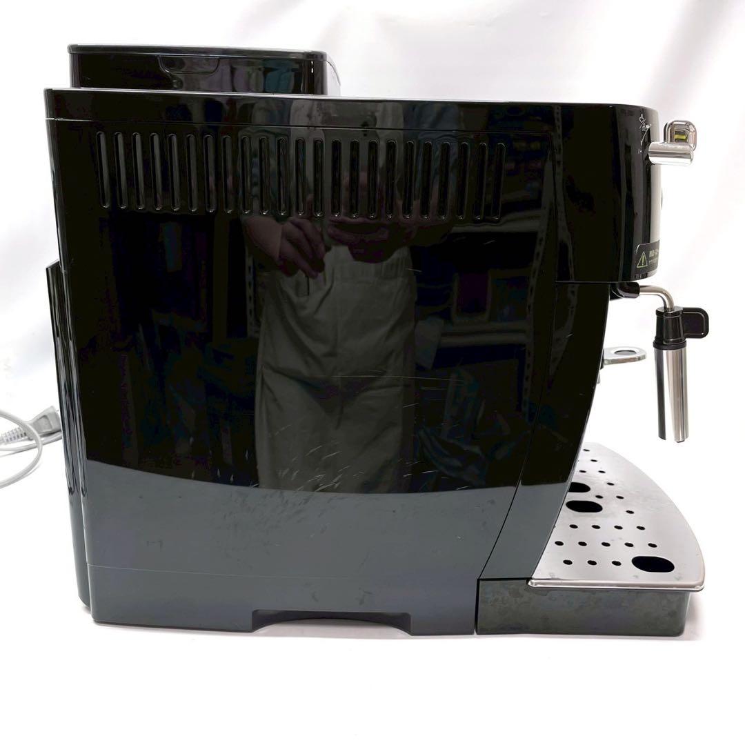 動作保証付　デロンギ　マグニフィカs ECAM22112B全自動コーヒーメーカー