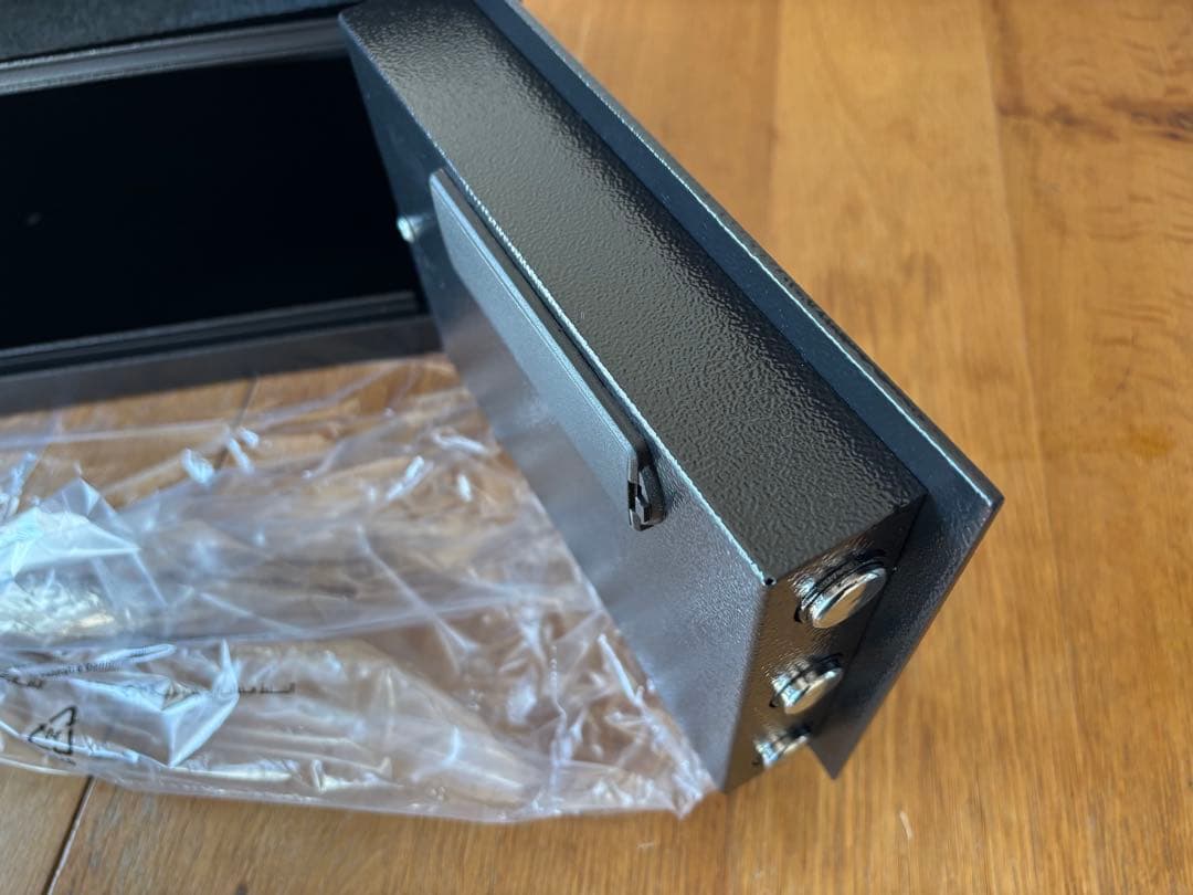 NATRKE 電子金庫 テンキー式 緊急キー付 新品