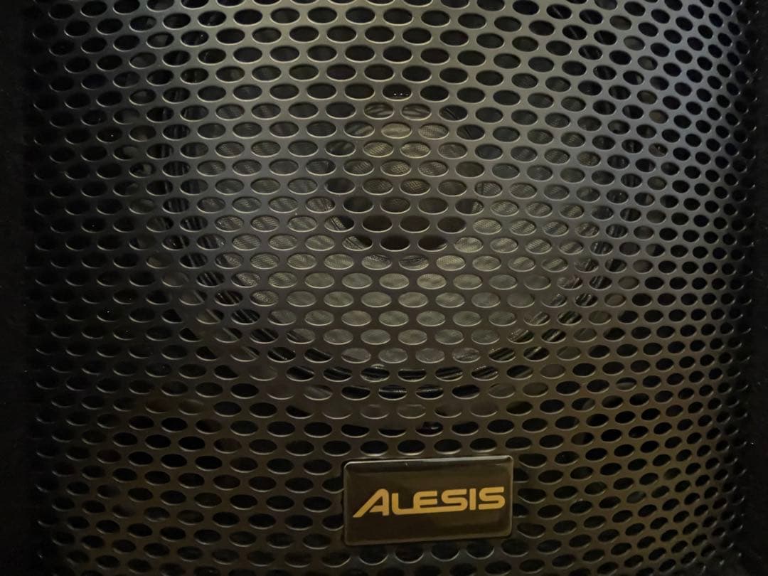 ②Alesis スピーカー(①もご購入お願いします)