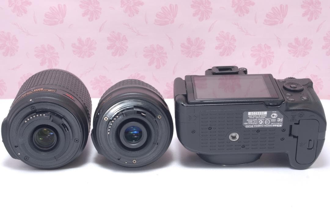 ⭐️軽量＆コンパクト⭐️Nikon D5200　ニコン　デジタル一眼レフ
