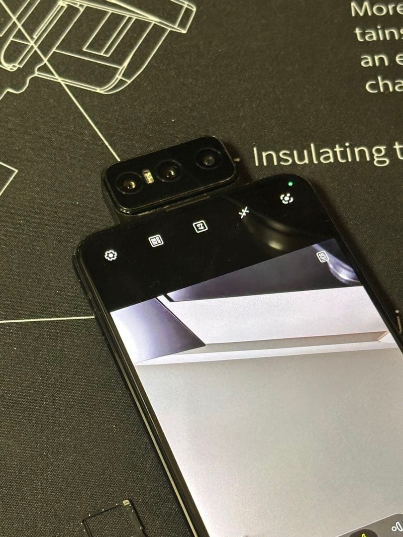 ASUS Zenfone 7 Pro 256GB 本体