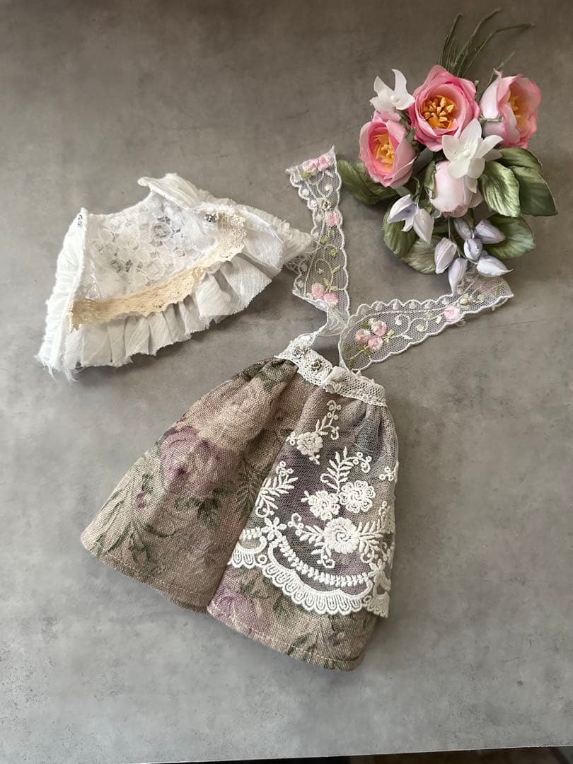 ☆sold out☆ブライスアウトフィット☆薔薇柄スカートとブラウスセット☆