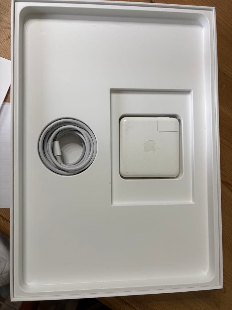 Apple MacBook Pro スペースグレー 本体とマジックマウス付き
