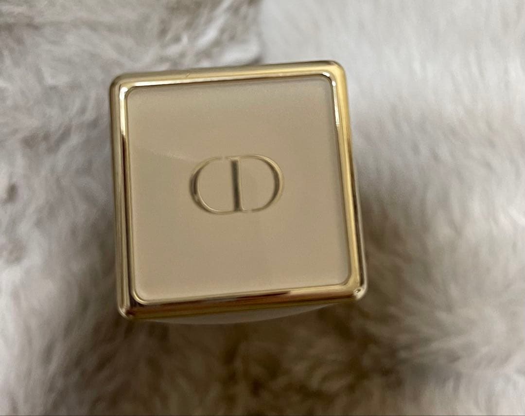 Dior プレステージ ホワイト ル プロテクター UV ミネラル BB 00