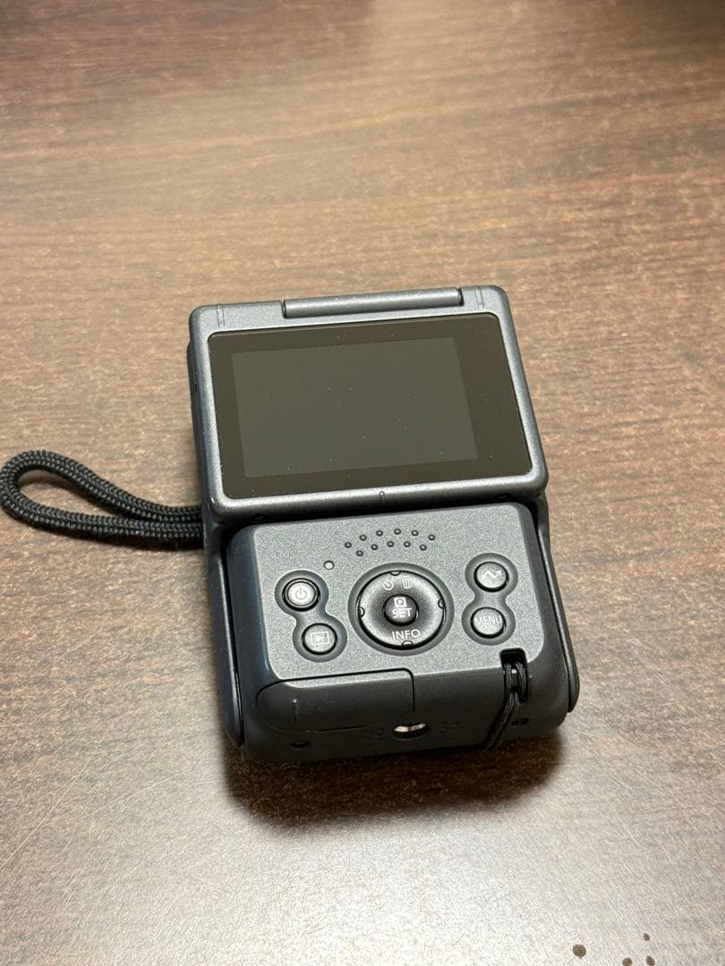 PowerShot V10 PSV10BK デジタルカメラ　動作確認済み