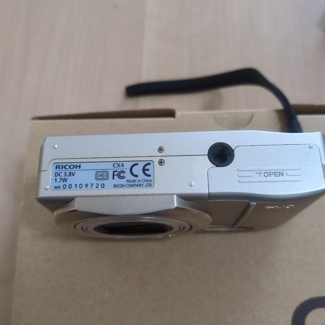 RICOH CX4 デジタルカメラ シルバー
