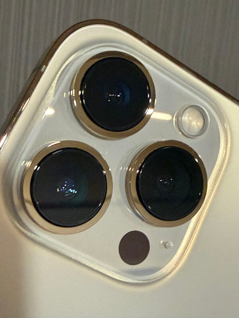 iPhone 13 Pro 256GB ゴールド 付属品あり、画面フィルム付